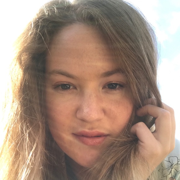 Meet your Posher, Tianna - Picture 1 of 1